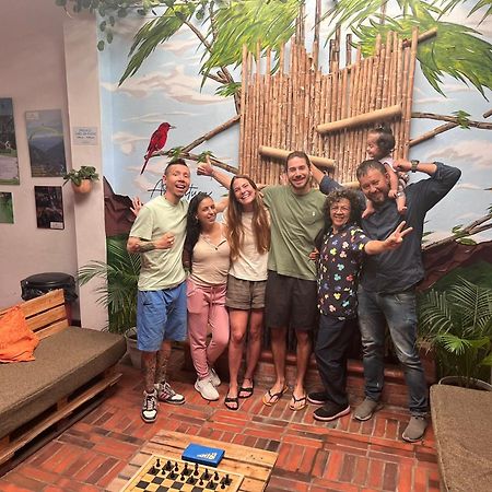 Adventure Hostel Сан-Хиль Экстерьер фото