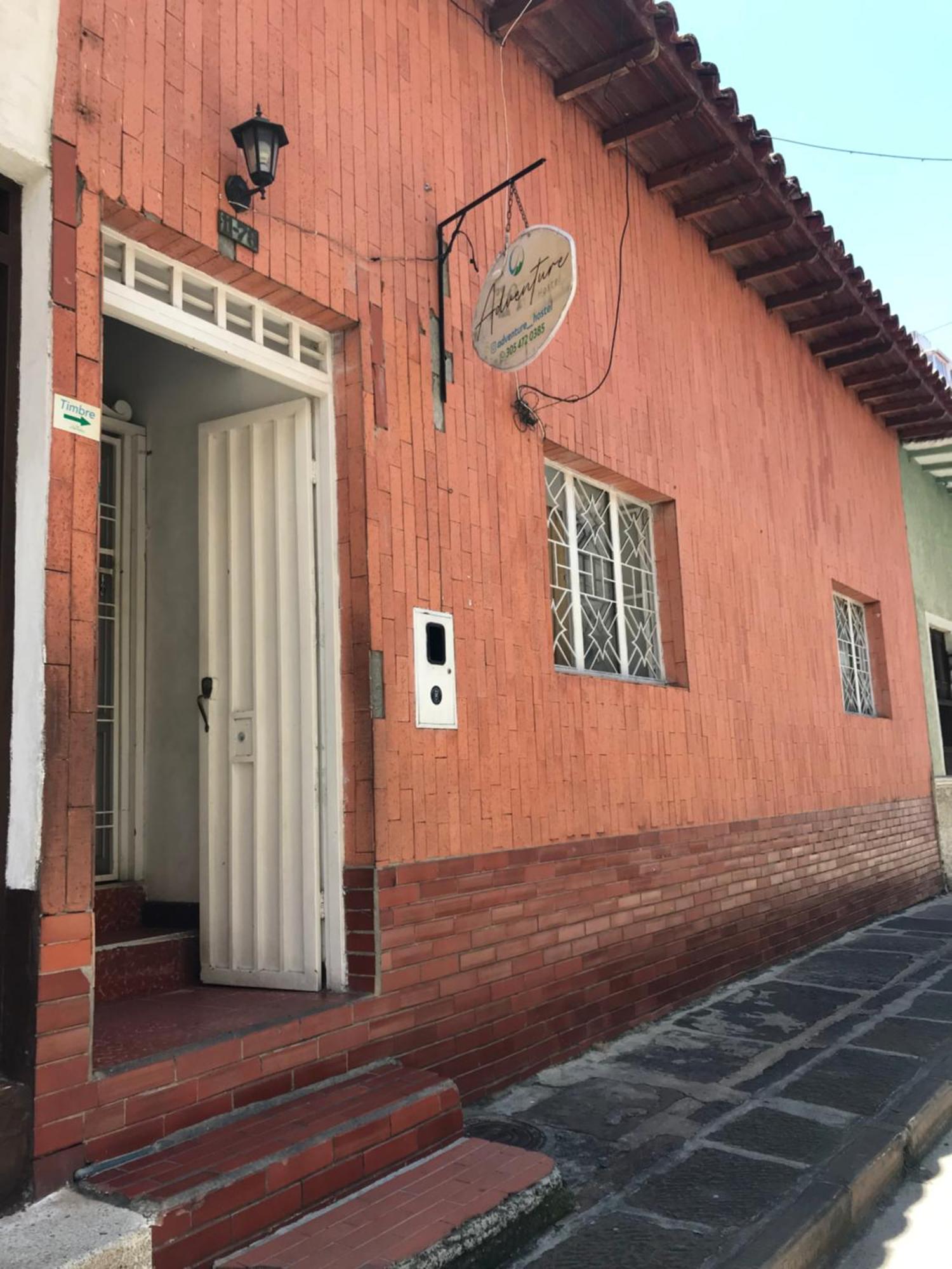 Adventure Hostel Сан-Хиль Экстерьер фото